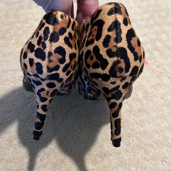 Calvin Klein Jeanna cheetah booties NEW - Picture 5 of 7